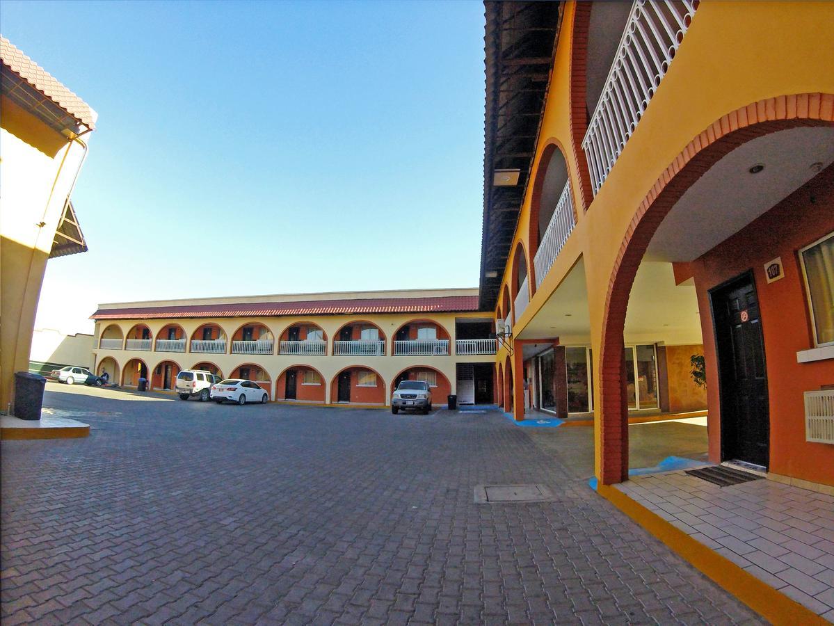 Hotel Las Torres Mexicali Ngoại thất bức ảnh