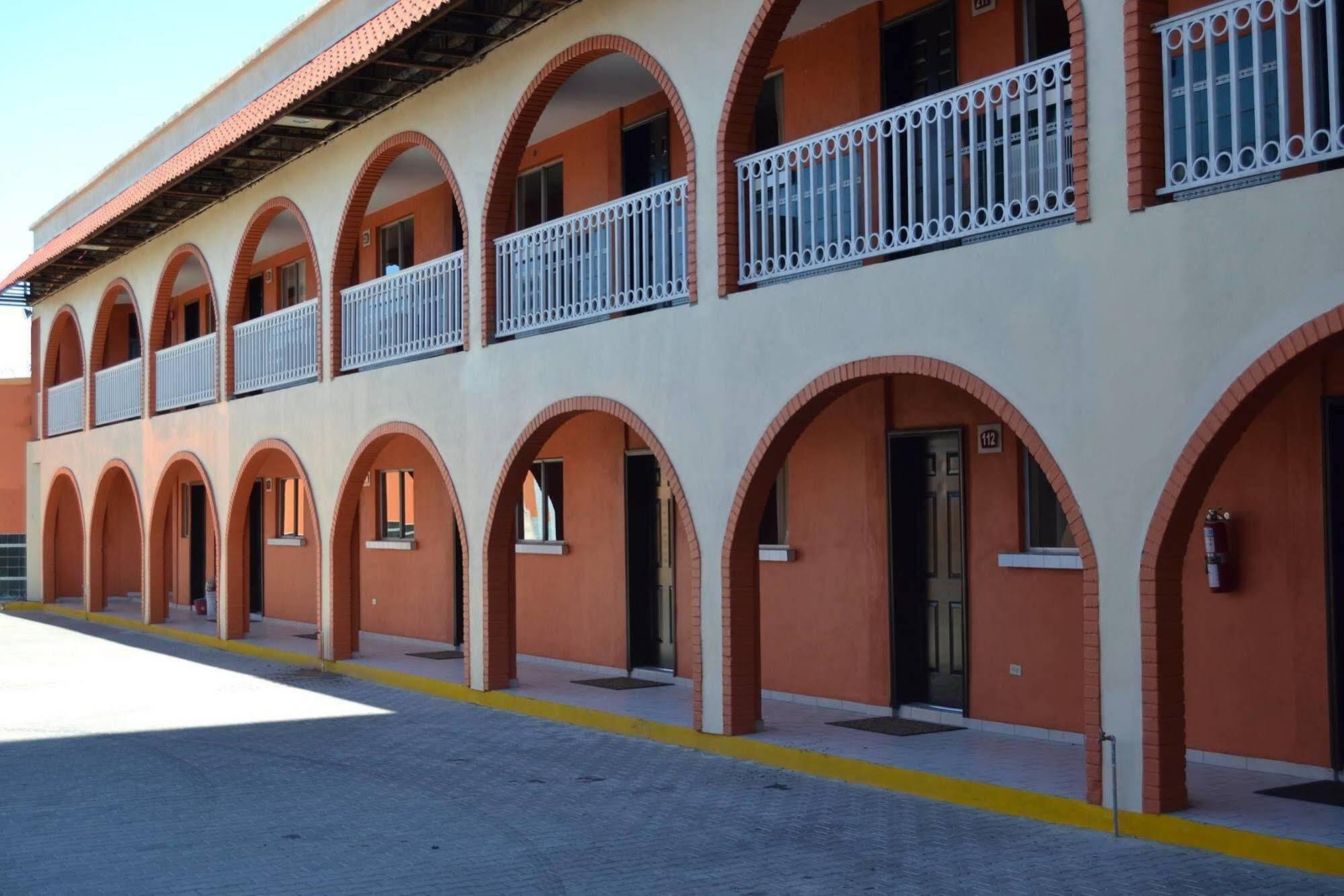 Hotel Las Torres Mexicali Ngoại thất bức ảnh